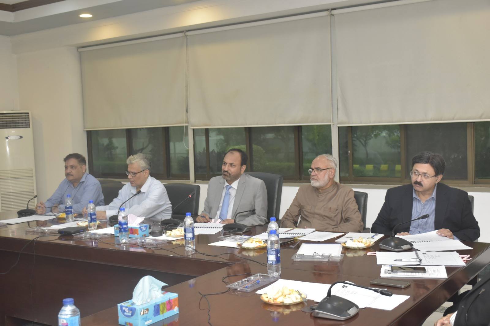 Vice Chancellor Prof. Dr. Shahid Munir (TI) is seen engaged in discussions during the 417th meeting of the selection board of UET Lahore.
