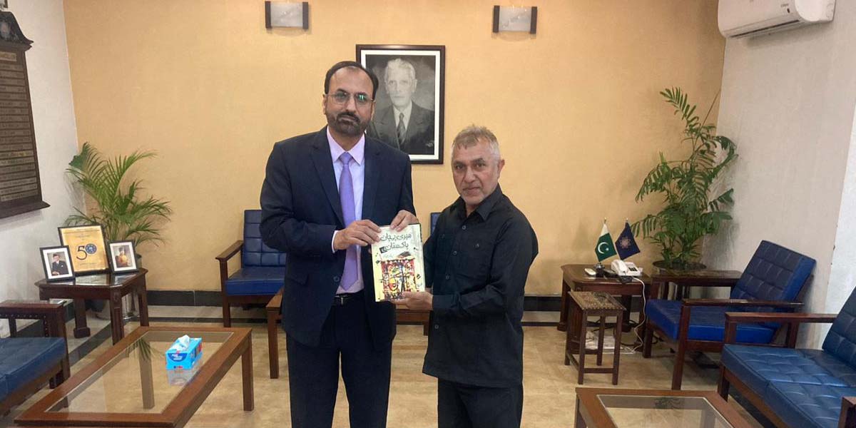 Associate Professor Shahid Naseem from Govt. Graduate College Gulberg Meets UET Vice Chancello