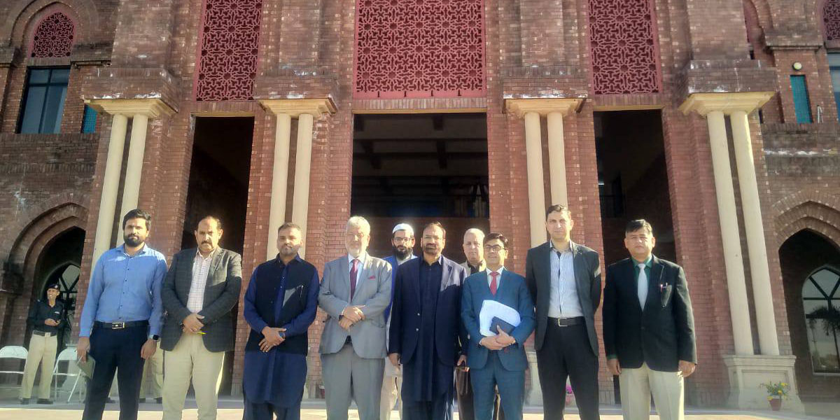 Vice Chancellor Prof. Dr. Shahid Munir (TI) visited UET Narowal Campus along with Chairman HEC Dr. Mukhtar Ahmad, Head of Monitoring & Evaluation HEC Mr. Naveed Hussain Shah, Member Infrastructure HEC Dr. Waqas, Member Science & Technology Planning Commission Dr. Najeeb Ullah, and Director P&D Dr. Rashid Hameed