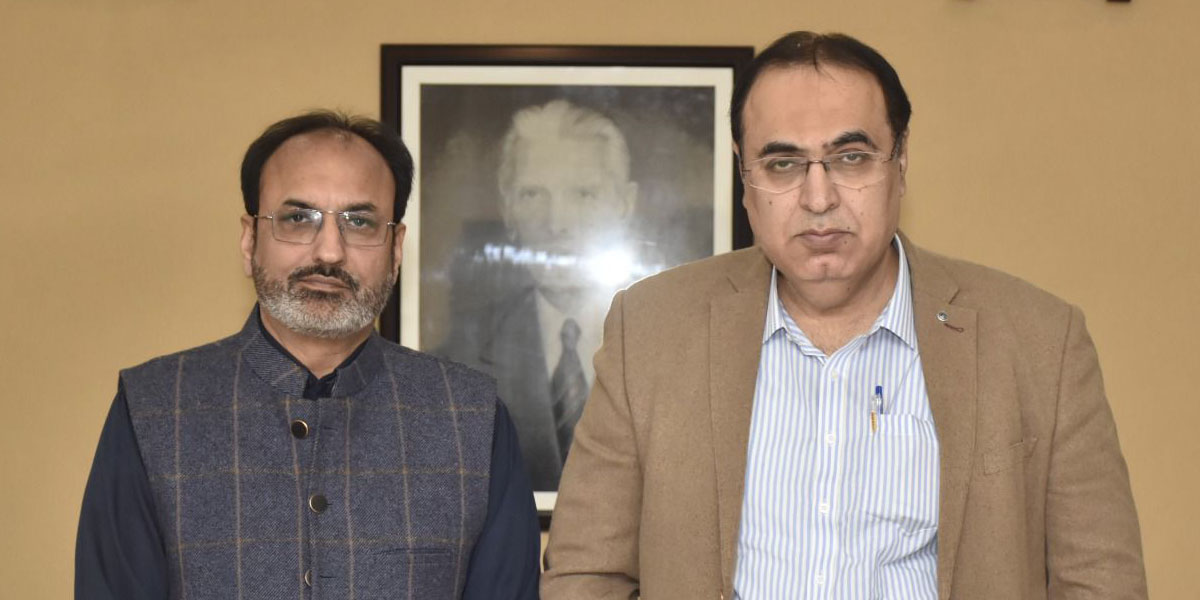 Mr. Javed Ijaz Convener Standing Committees of LCCI, Pakistan-Uzbekistan and Pakistan-Afghanistan Trade Promotion, Co-Convener Industry Academia Linkage, The Lahore Chamber of Commerce & Industry visited UET Lahore and had a meeting with Vice Chancellor Prof. Dr. Shahid Munir (TI ).