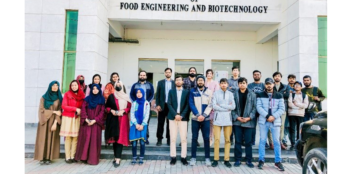Training session on the topic of Functional Foods and Nutraceuticals at the Department of Food Engineering and Biotechnology, UET Lahore, New campus by Society of Food and Nutritional Awareness (SFNA)